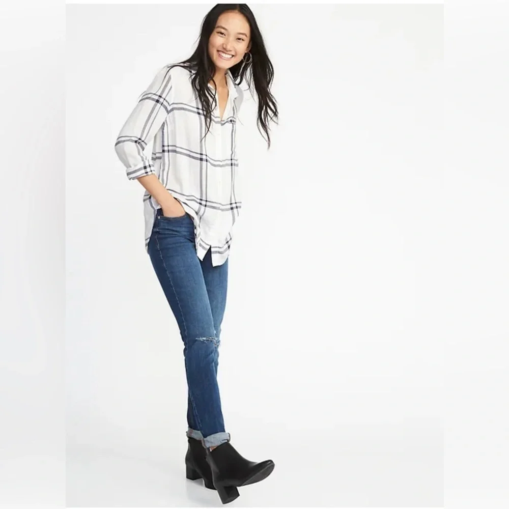 Old Navy Relaxed Classic Soft Brushed Twill long Sleeve top Shirt. White/navy S - Picture 3 of 10